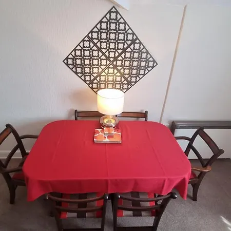 Cruden - Second Floor Apartment