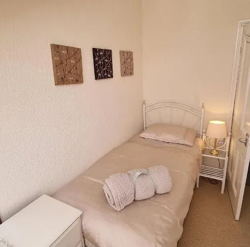 Cruden - Second Floor Lägenhet *